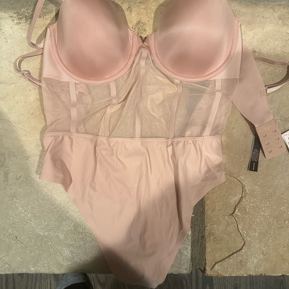 Victoria's Secret Cream Tag